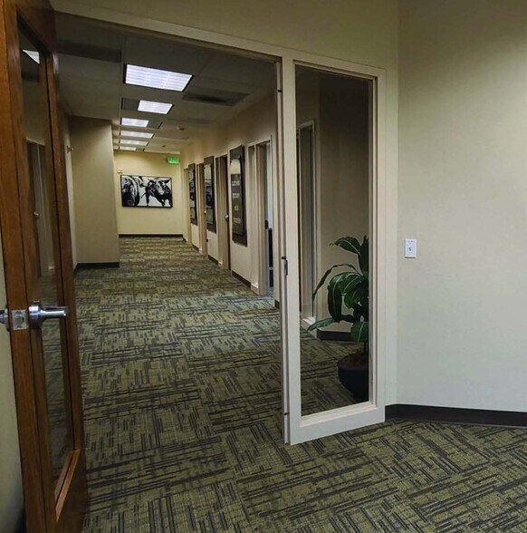 More Photos Of 650-680 Hawthorne Ave SE, Salem Unknown For Lease