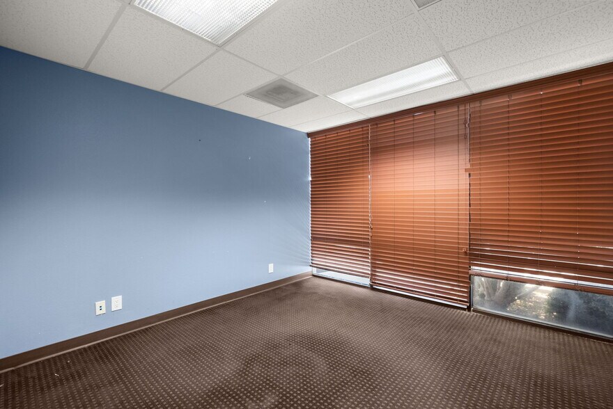 More Photos Of 777 E Alosta Ave, Azusa Religious Facility For Lease