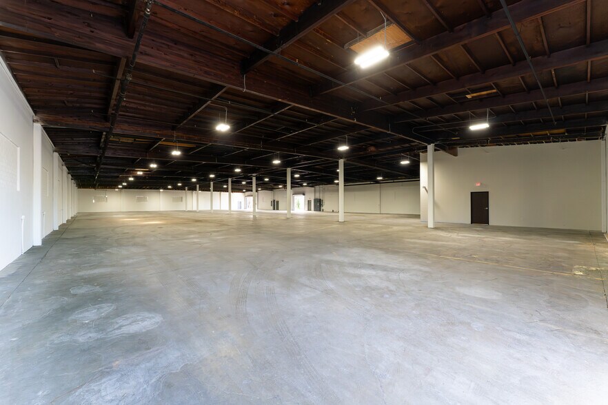 More Photos Of 2728 N Slater Ave, Compton Warehouse For Sale