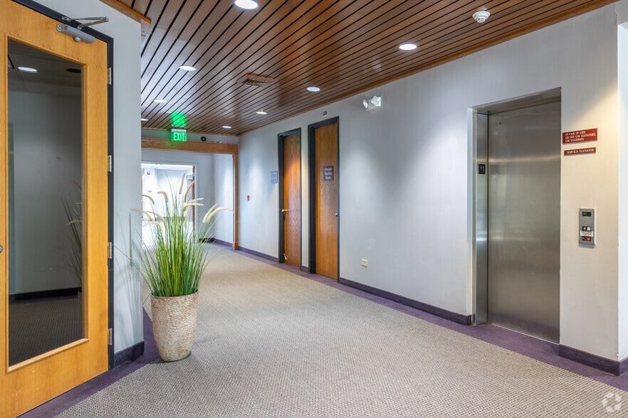 More Photos Of 7009 S Potomac St, Centennial Office For Lease