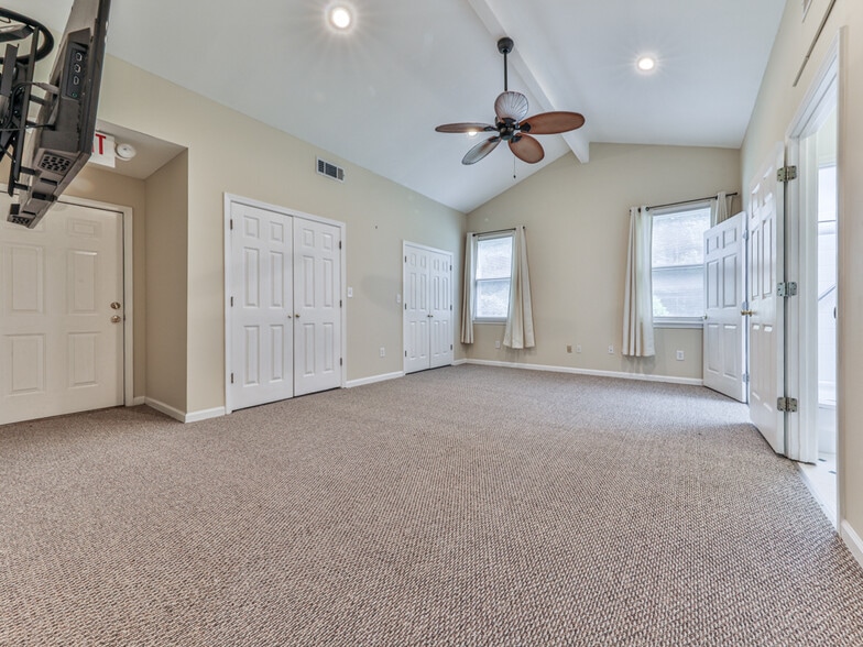 More Photos Of 3605 Shallowford Rd, Marietta Healthcare For Sale