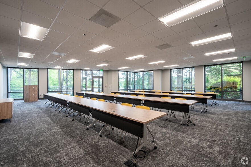 More Photos Of 1300 Parkwood Cir SE, Atlanta Office For Lease