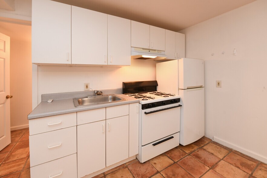 More Photos Of 534 Adams St, Albany Apartments For Sale