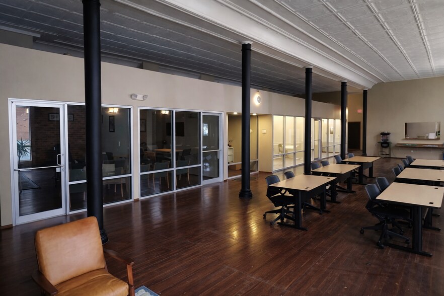 More Photos Of 163 E Center St, Marion Coworking Space