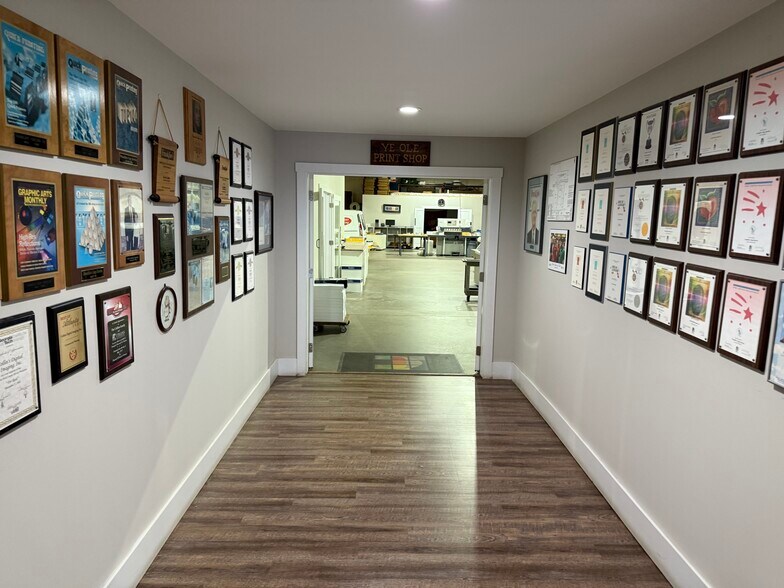 More Photos Of 41 Veterans Memorial Hwy, Mableton Industrial For Sale