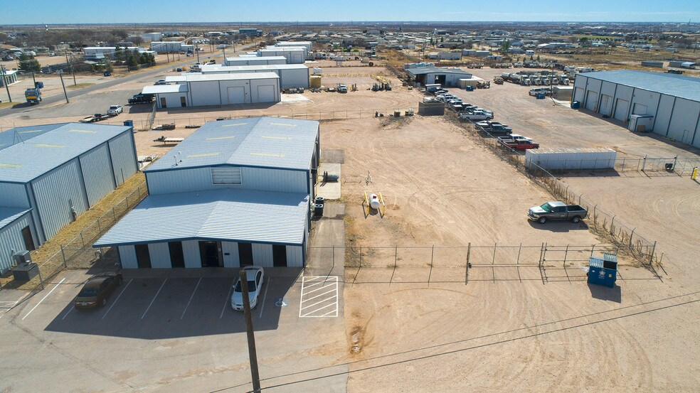 More Photos Of 7907 W Industrial Ave, Midland Warehouse For Lease