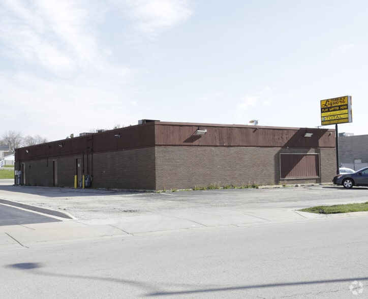 More Photos Of 22-28 Phelps Ave, Romeoville General Retail For Lease