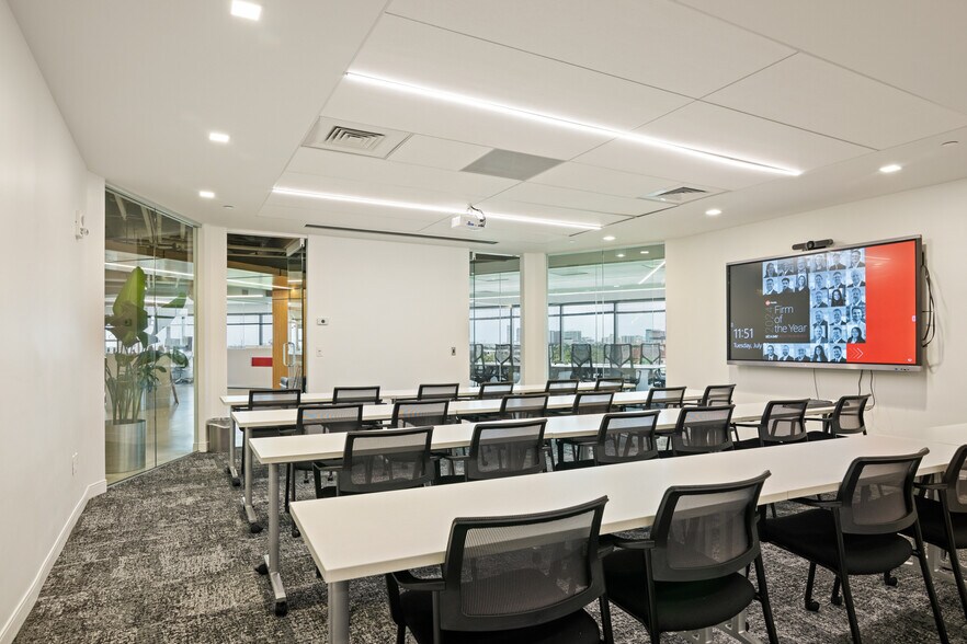 More Photos Of 1400 Centrepark Blvd, West Palm Beach Office For Lease