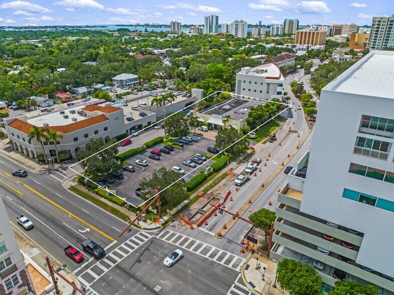 More Photos Of 100 S Washington Blvd, Sarasota Office For Sale