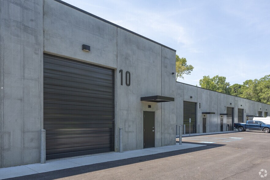 More Photos Of 6548 Ward Ave, North Charleston Light Distribution For Lease