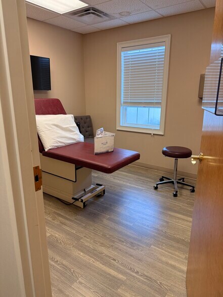 More Photos Of 369 Halton Rd, Greenville Medical For Sale