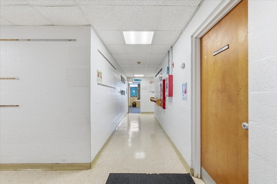 More Photos Of 2330 Mount Hebron Dr, Ellicott City Schools For Lease