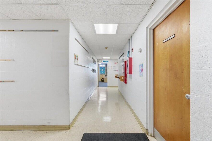 More Photos Of 2330 Mount Hebron Dr, Ellicott City Schools For Lease