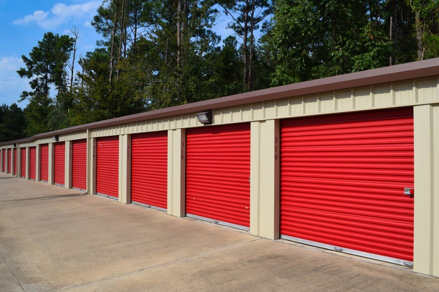 Primary Photo Of 14804 US Highway 190 W, Onalaska Self Storage For Sale