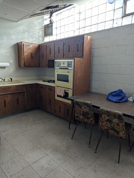 More Photos Of 13210 S Olde Western Ave, Blue Island Industrial For Sale