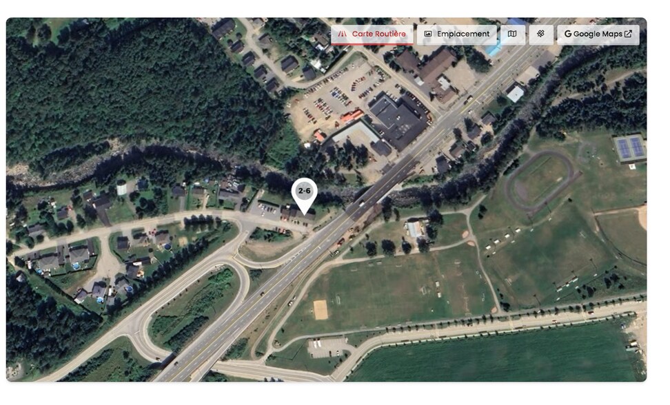 More Photos Of 2 Rue De L'usine, Baie-Saint-Paul General Retail For Sale