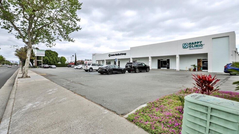 More Photos Of 12372 Garden Grove Blvd, Garden Grove Medical For Sale