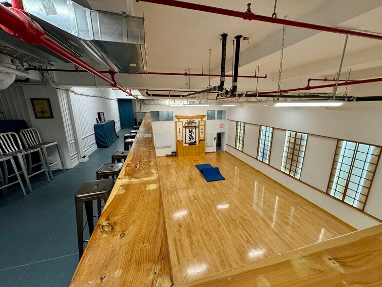 More Photos Of 252 W 30th St, New York Apartments For Lease