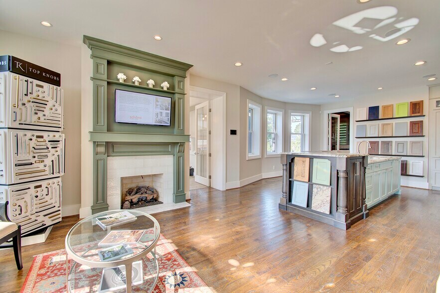 More Photos Of 33 N Fort Thomas Ave, Fort Thomas Office For Sale