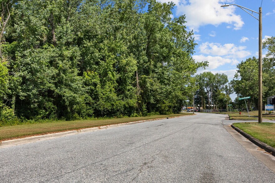 More Photos Of West 10th Street, Washington Land For Sale