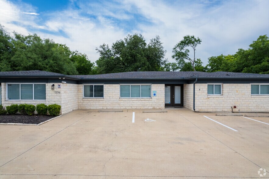 More Photos Of 1206 W Slaughter Ln, Austin Office For Lease