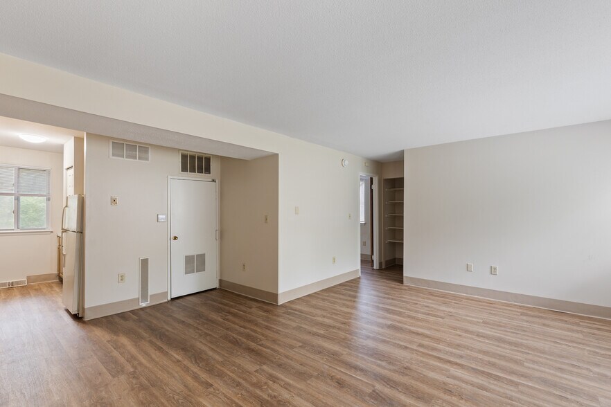More Photos Of 193-321 Fernbank Rd, Springfield Apartments For Sale