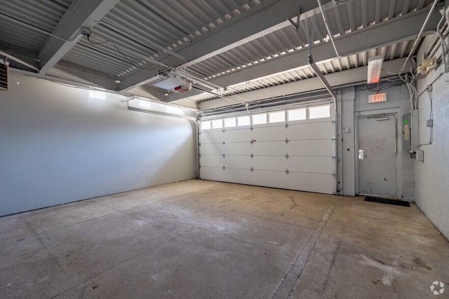 More Photos Of 2860, 2870 & 2880 Coolidge Hwy, Berkley General Retail For Sale