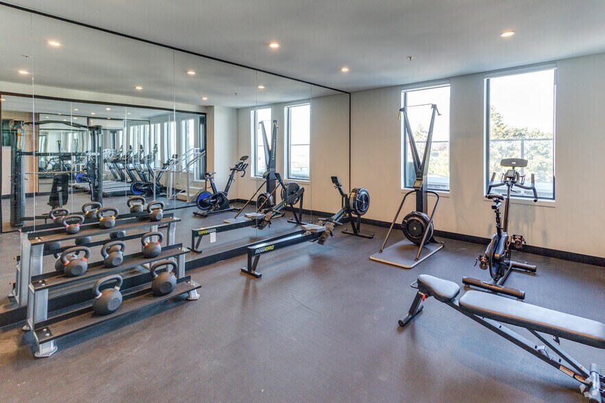More Photos Of 612 Constance Av, Esquimalt Apartments For Lease