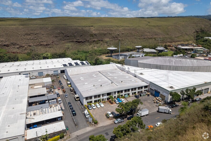 More Photos Of 96-1276-1276 Waihona St, Pearl City Warehouse For Lease
