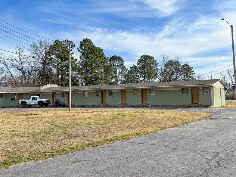 More Photos Of 4020 Midland Blvd, Fort Smith Hotel For Sale