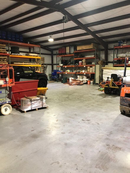 More Photos Of 321 Thomas Pl, Fort Worth Industrial For Lease