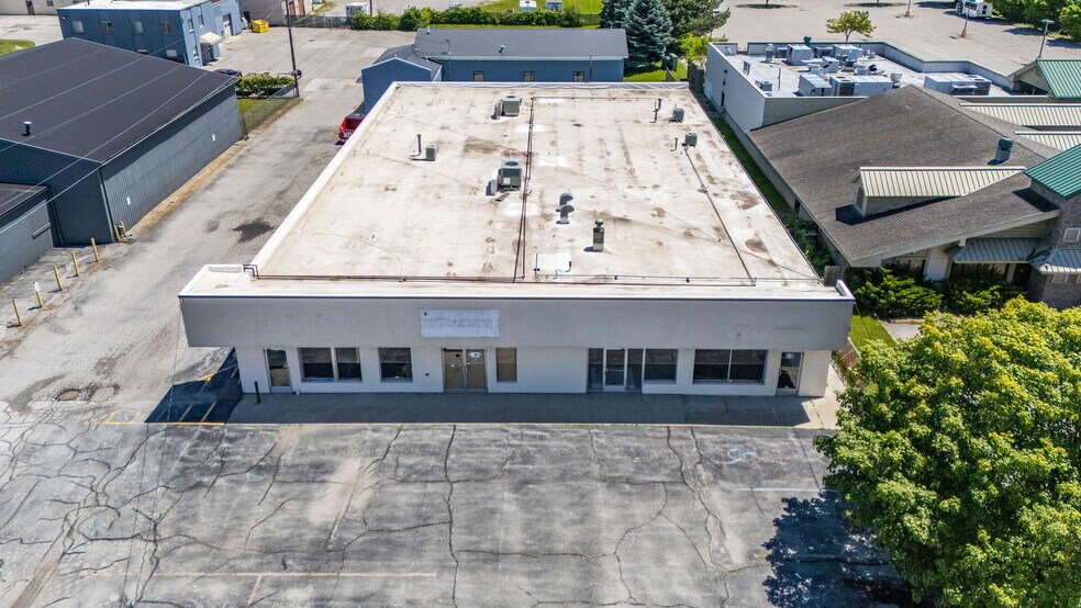 More Photos Of 3220 Bay Rd, Saginaw Storefront For Sale