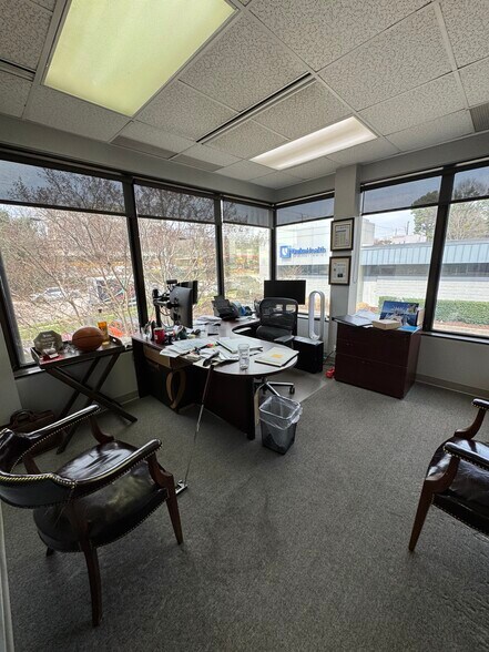 More Photos Of 3200 Wake Forest Rd, Raleigh Office For Lease