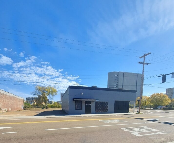 Primary Photo Of 200 N Mill St, Jackson Bar For Sale