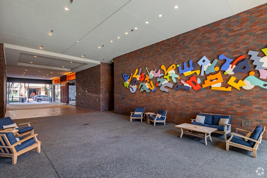 More Photos Of 8000 Avalon Blvd, Alpharetta Coworking Space