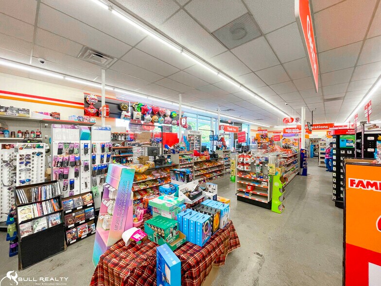 More Photos Of 3277 Taylor Blvd, Louisville Freestanding For Sale