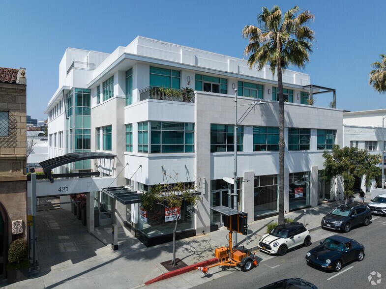 More Photos Of 421-427 N Beverly Dr, Beverly Hills Office For Lease