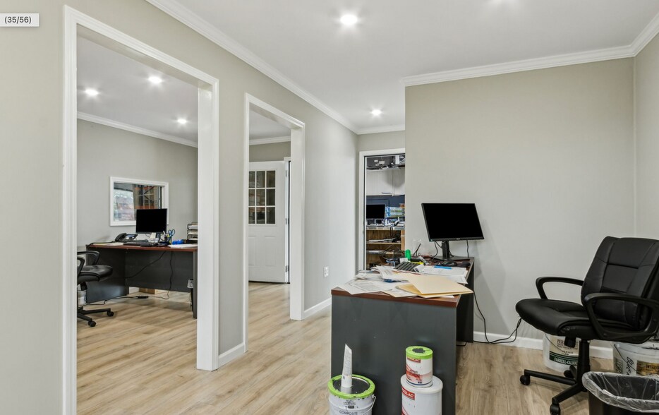 More Photos Of 979 Point Peter Rd, Saint Marys Warehouse For Lease