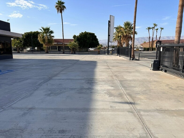 More Photos Of 83197 Requa Ave, Indio Auto Dealership For Sale