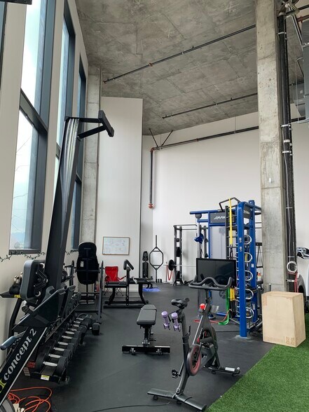 More Photos Of 3303 N Mississippi Ave, Portland Office For Lease