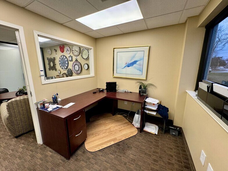 More Photos Of 225 Gordons Corner Rd, Manalapan Township Medical For Lease