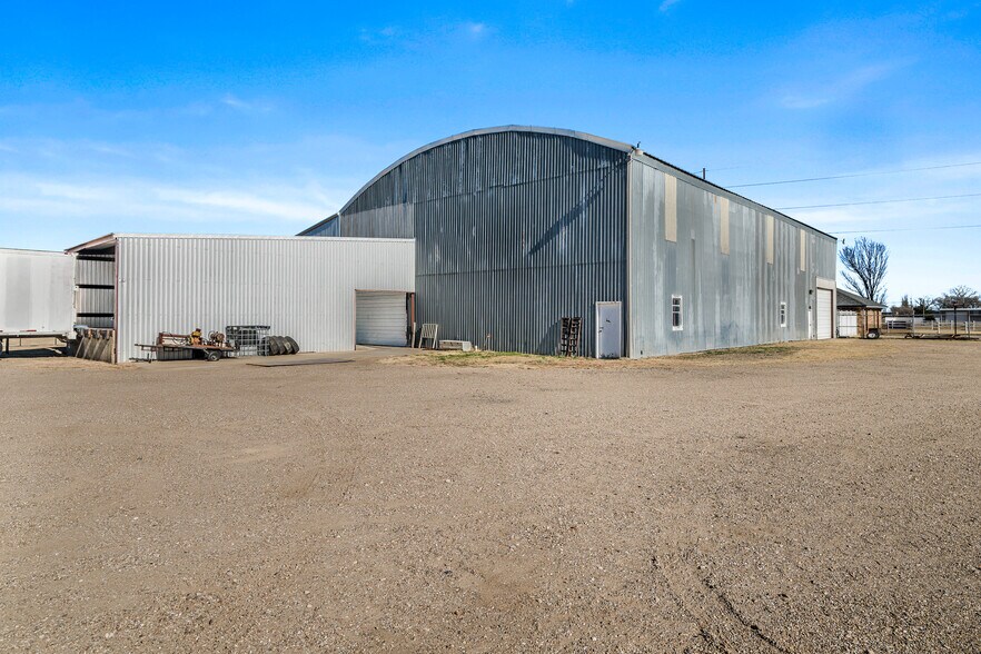 More Photos Of 11616 Tanglewood Rd, Amarillo Office For Sale