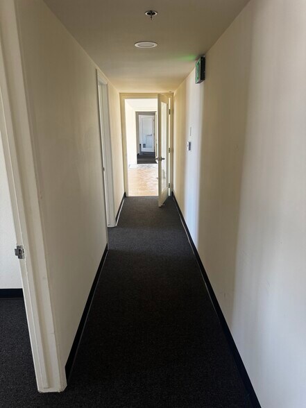 More Photos Of 1017 S Mountain Ave, Monrovia Manufacturing For Lease