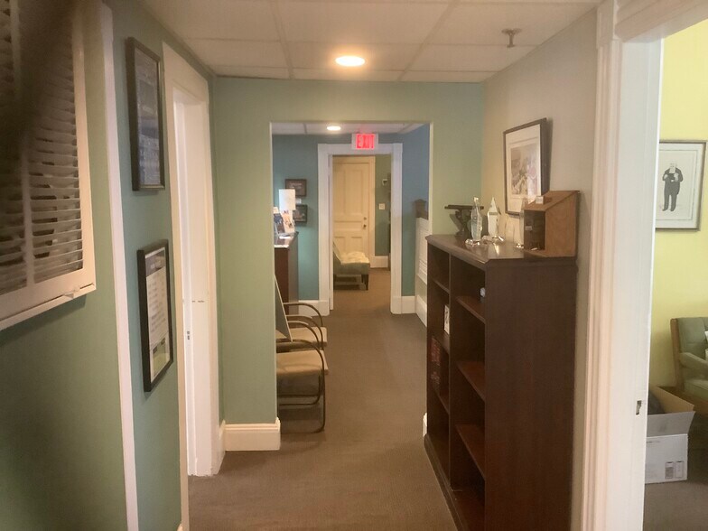 More Photos Of 1583 Beacon St, Brookline Office For Sale