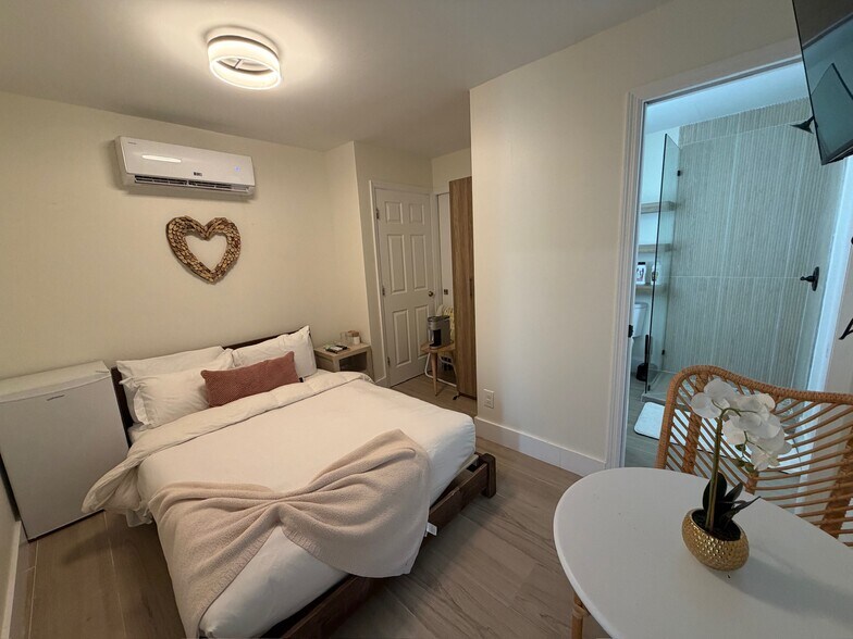 More Photos Of 2502 Tamarind Dr, Hutchinson Island Hotel For Sale