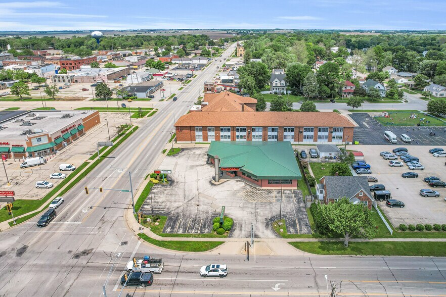 More Photos Of 301 E Champaign Ave, Rantoul Freestanding For Lease