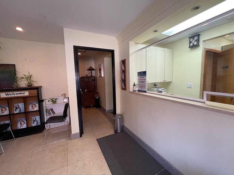 More Photos Of 13226 Avery Ave, Flushing Multifamily For Sale