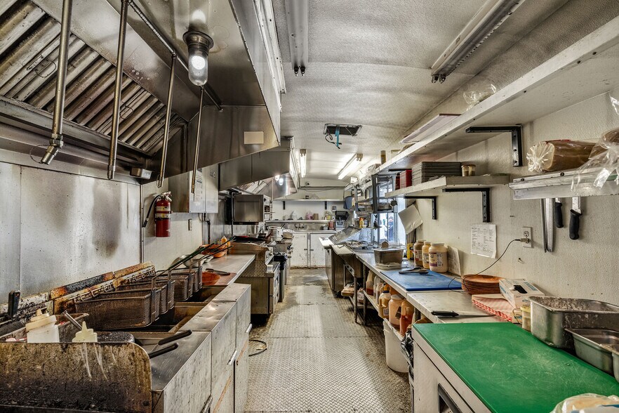 More Photos Of 27340 Overseas Hwy, Ramrod Key Hotel For Sale