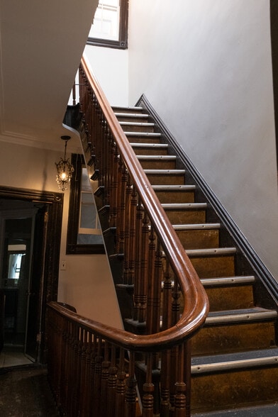 More Photos Of 2144 45th Rd, Long Island City Multifamily For Sale