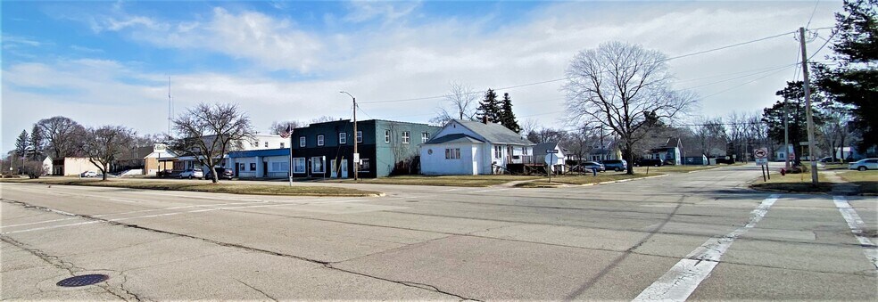 More Photos Of 539 Blackhawk Blvd, South Beloit Medical For Lease